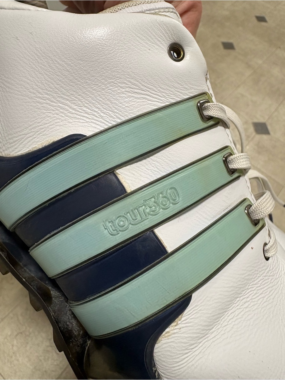 ADIDAS TOUR 360 BOOST GOLF SHOES 2017 SIZE 11 WHITE BLUE Q44938 - Picture 12 of 12